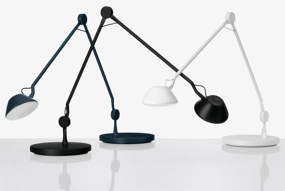 AQ01 Desk Lamp