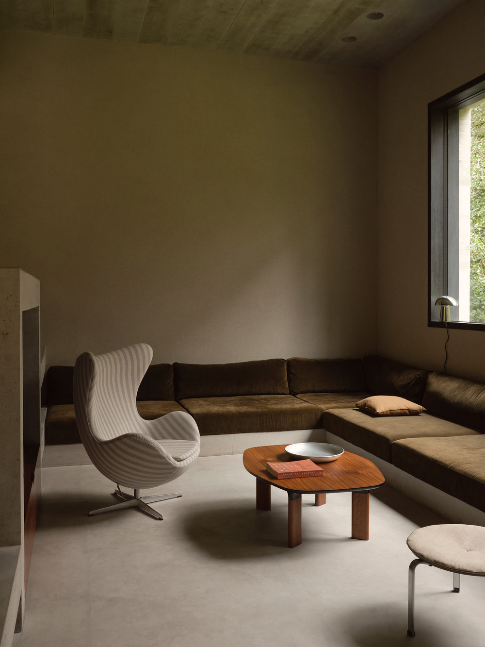 Egg Lounge Chair