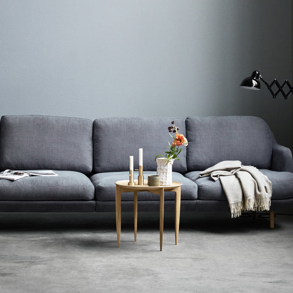 Fritz Hansen Foldable Tray Side Table 2Modern