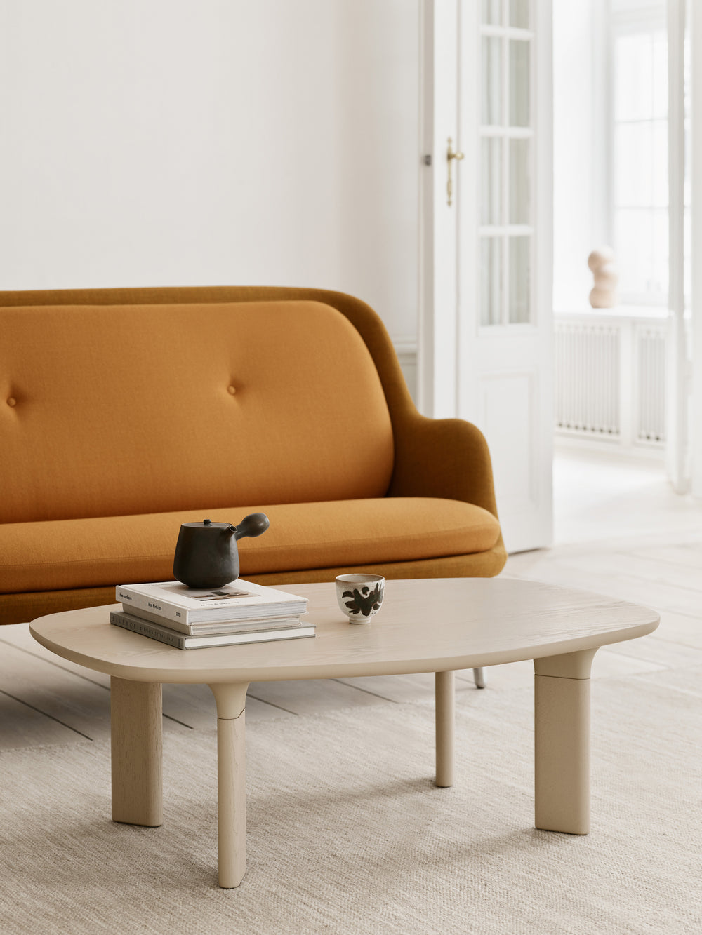 Fri 2-Seater Sofa with Metal Legs