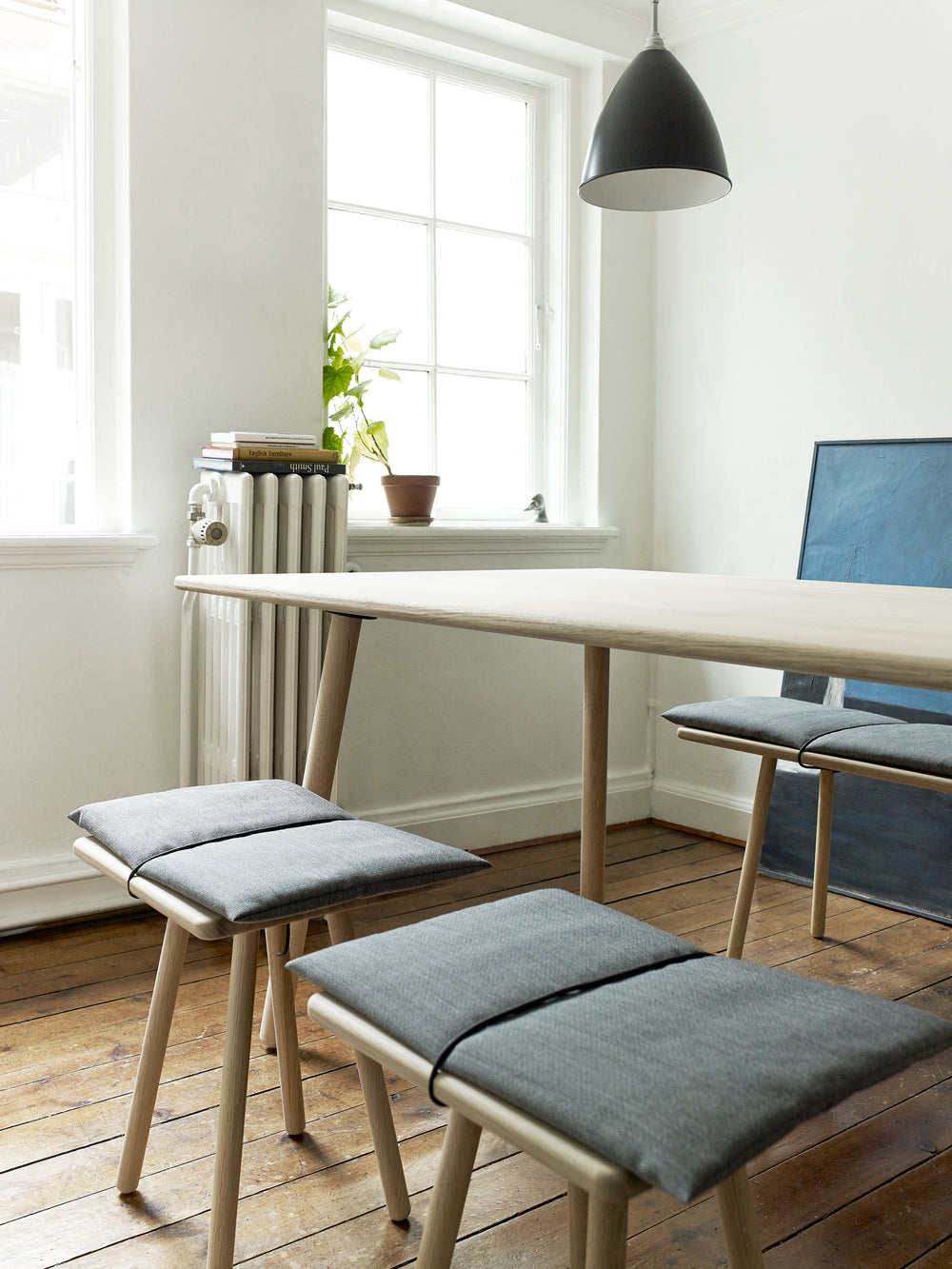 Georg Dining Table