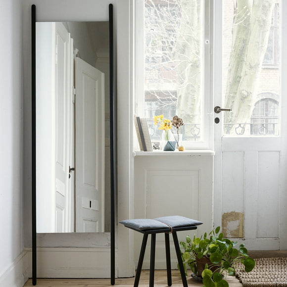 Georg Mirror