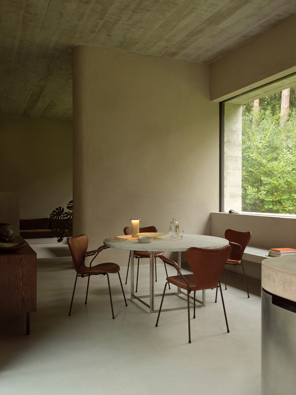 PK54 Dining Table