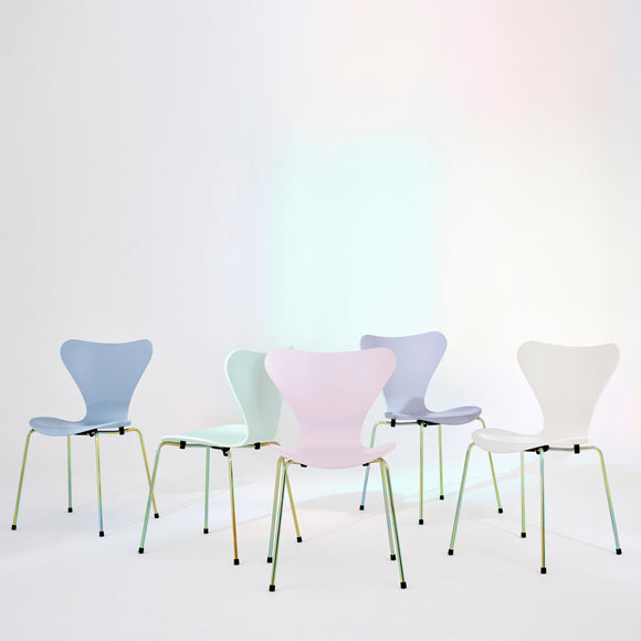 Series 7 Limited Edition 7:14 AM Chair