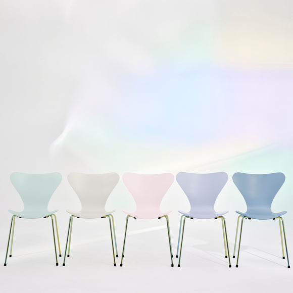 Series 7 Limited Edition 7:14 AM Chair