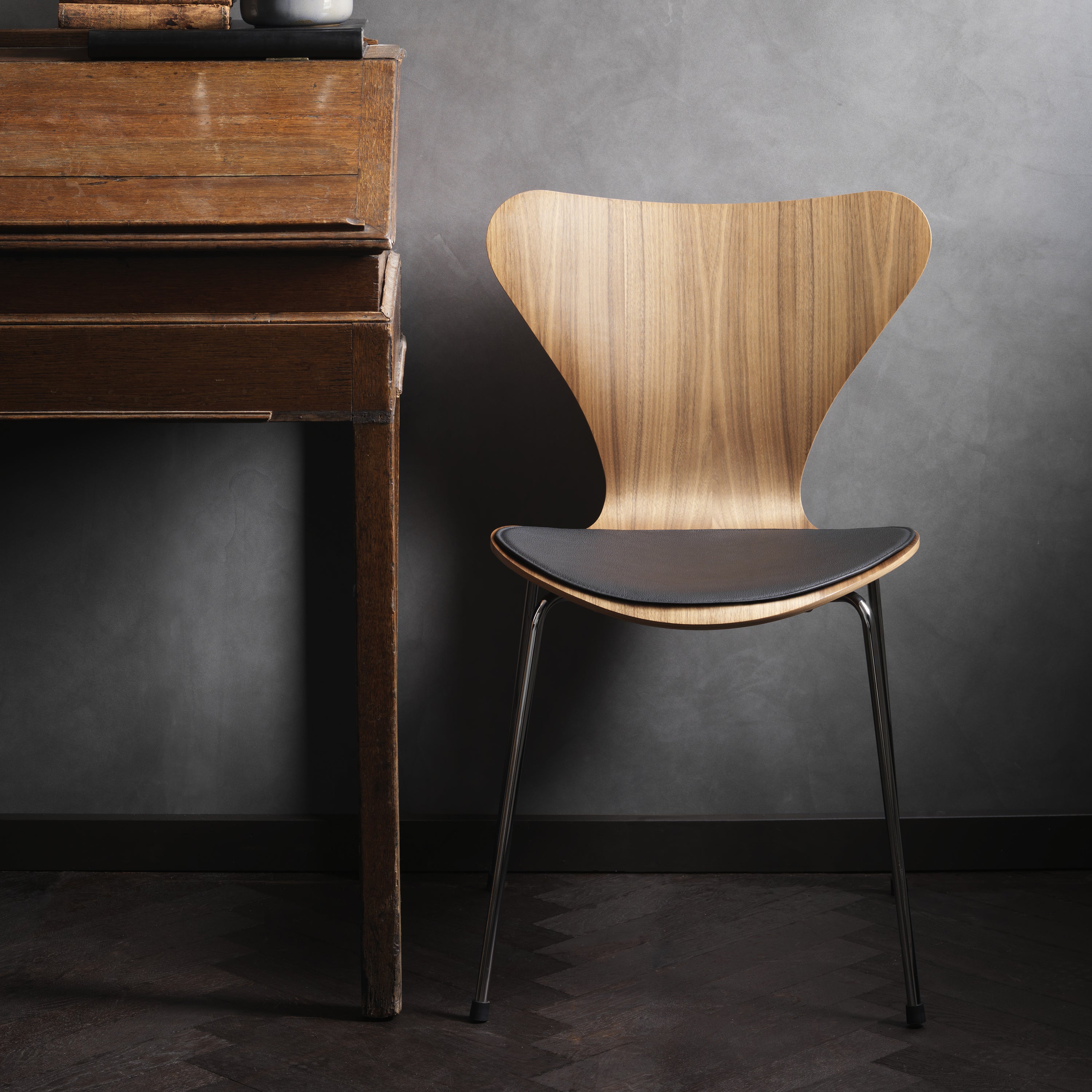 Fritz Hansen Series 7 Chair - 2Modern