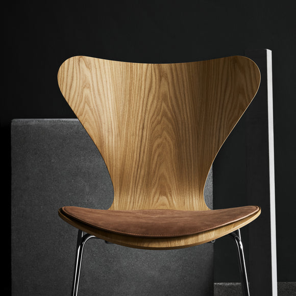 Series 7 Stool