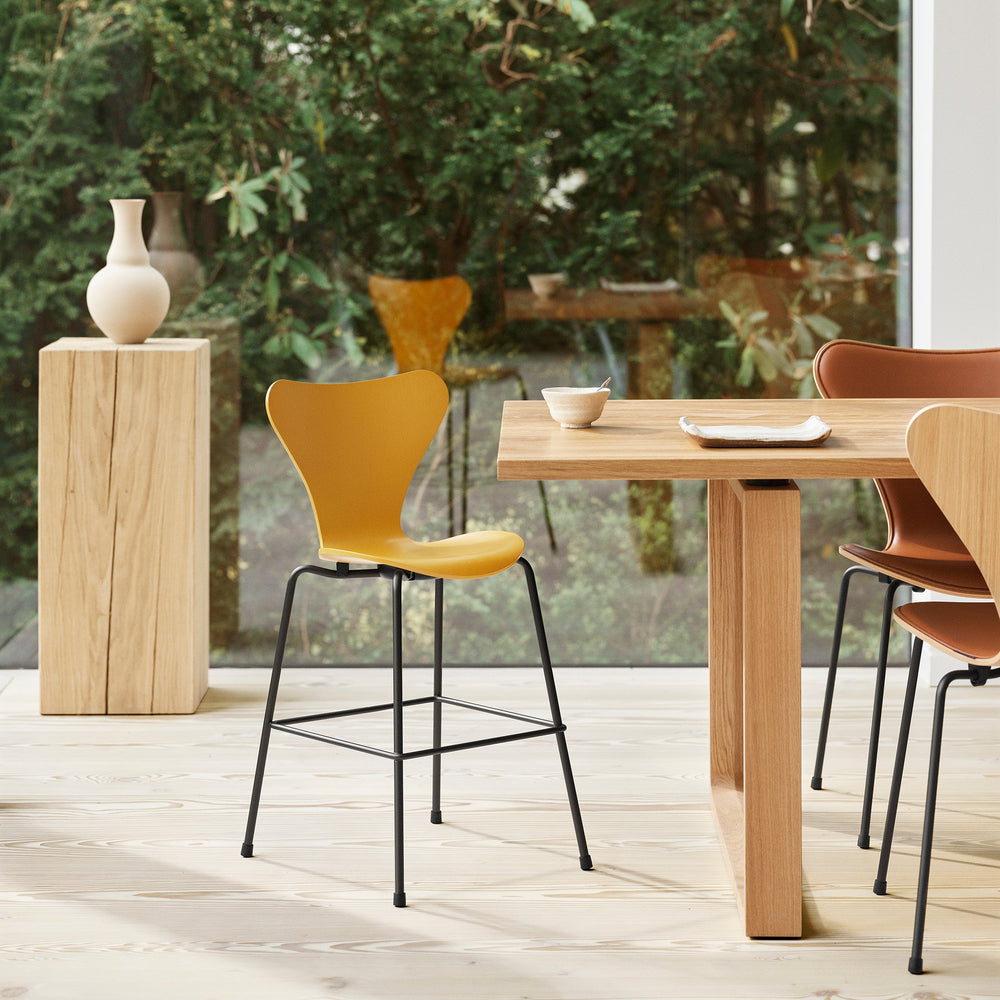 Series 7 Stool