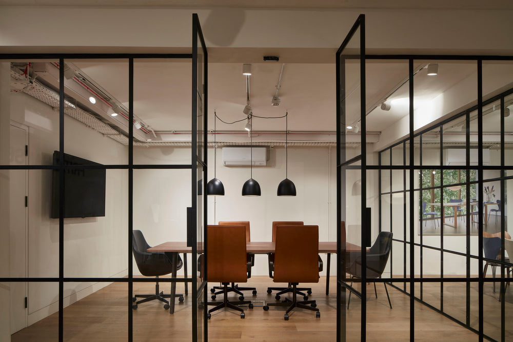 Suspence Pendant Light