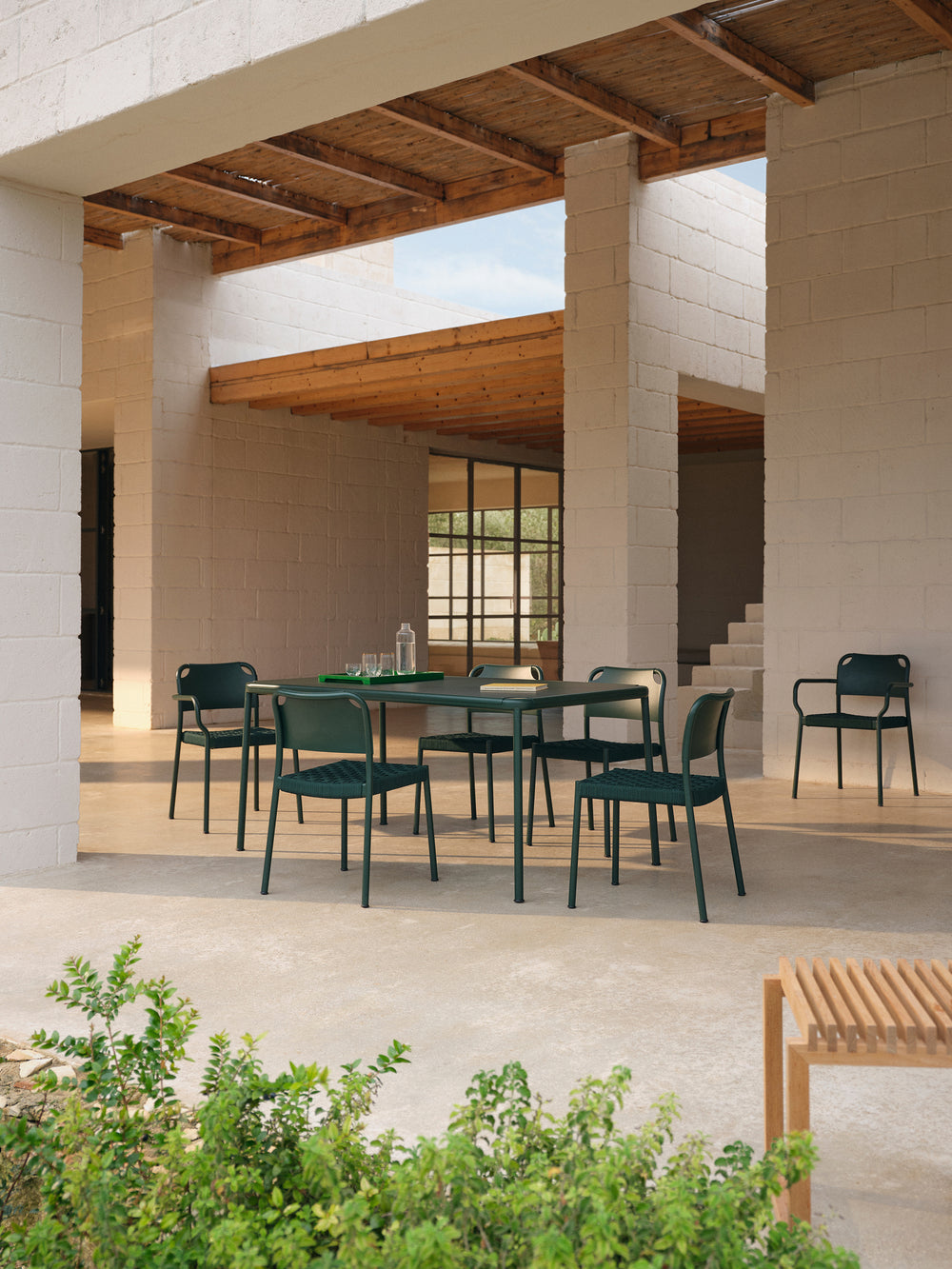 Vind Outdoor Dining Table