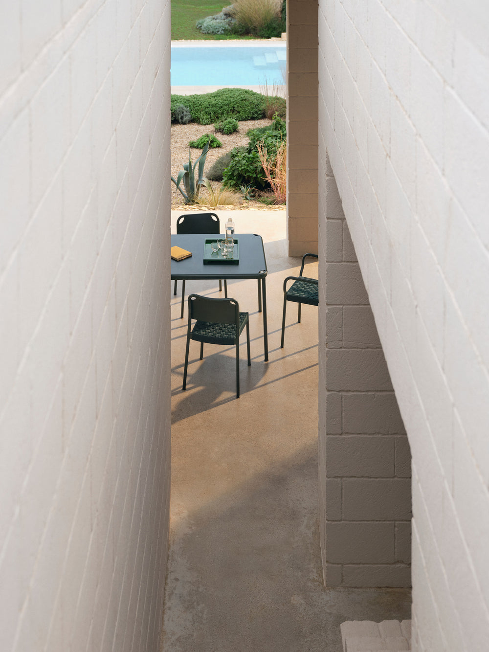 Vind Outdoor Dining Table