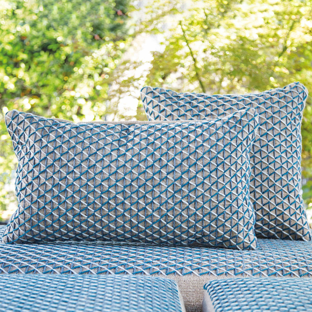 Espacio Raw Pillow