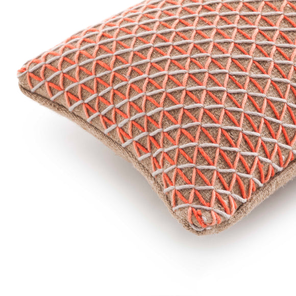Espacio Raw Pillow