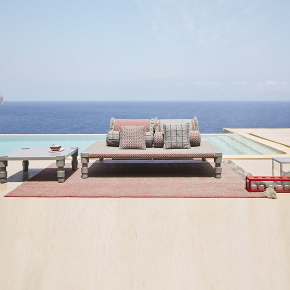 Garden Layers Outdoor Rug Diagonal