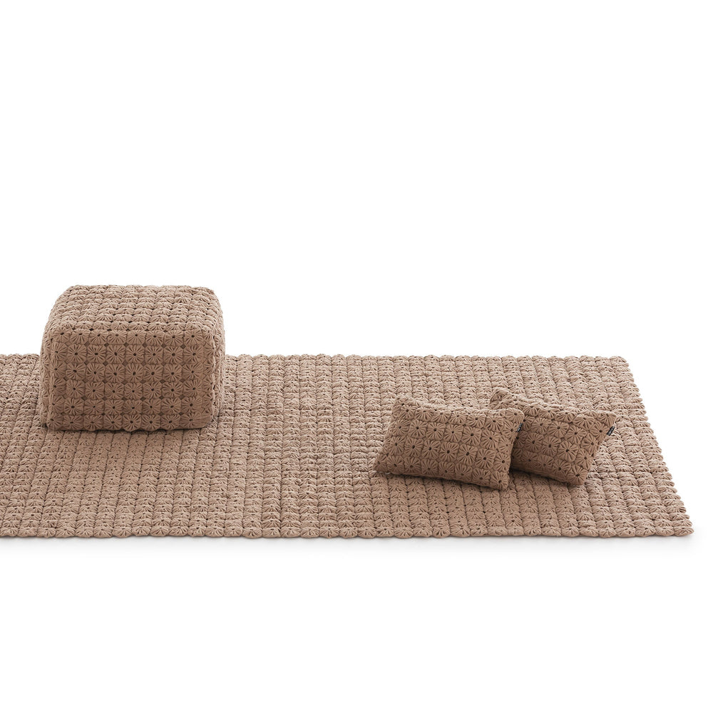 Momos Rug