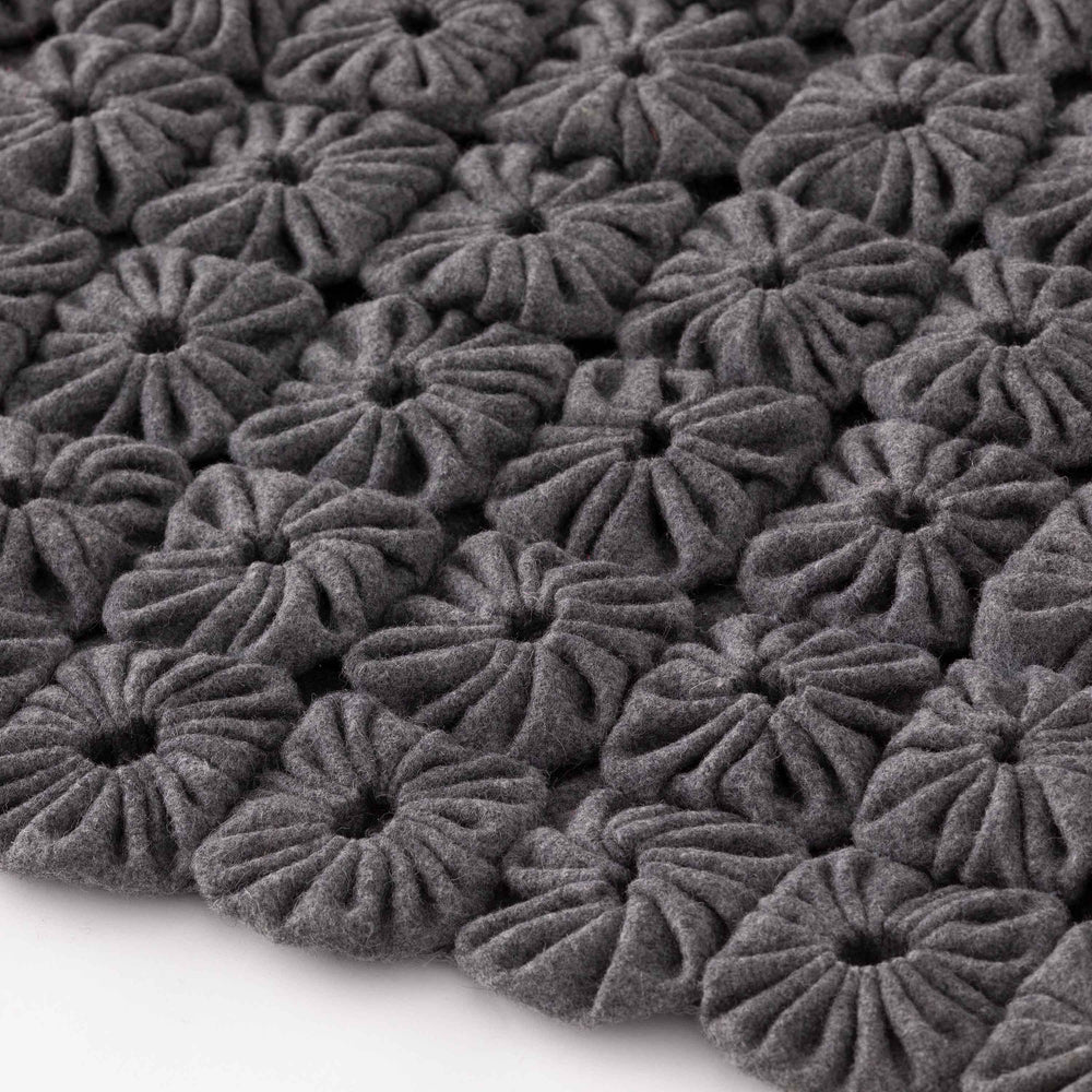 Momos Rug
