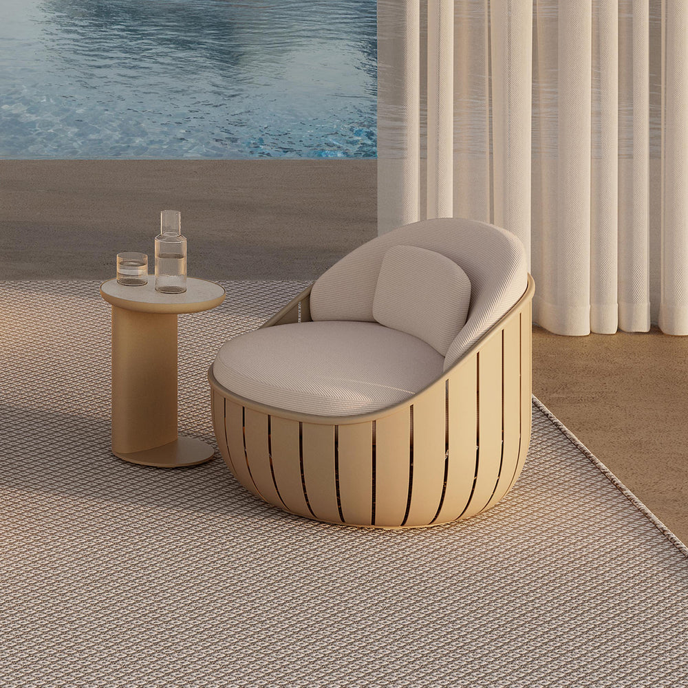 Arena Outdoor Lounge Chair