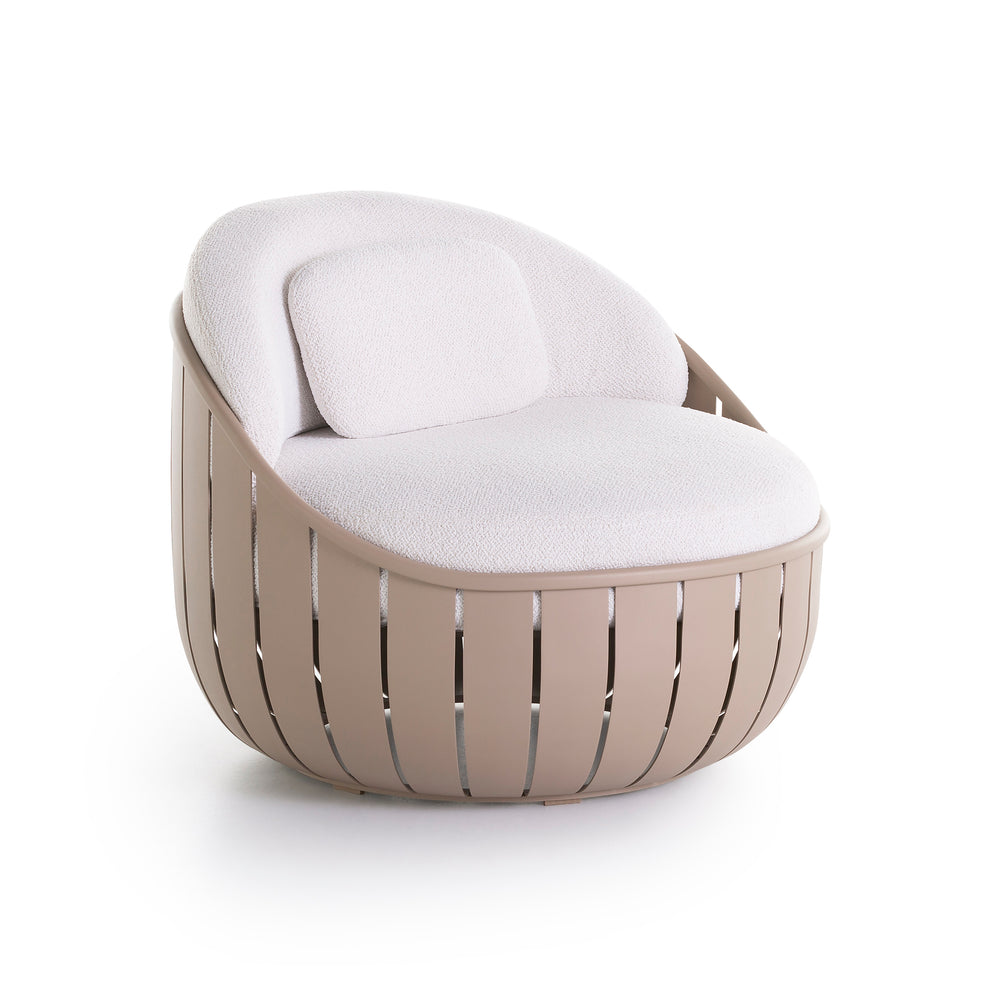 Arena Outdoor Lounge Chair