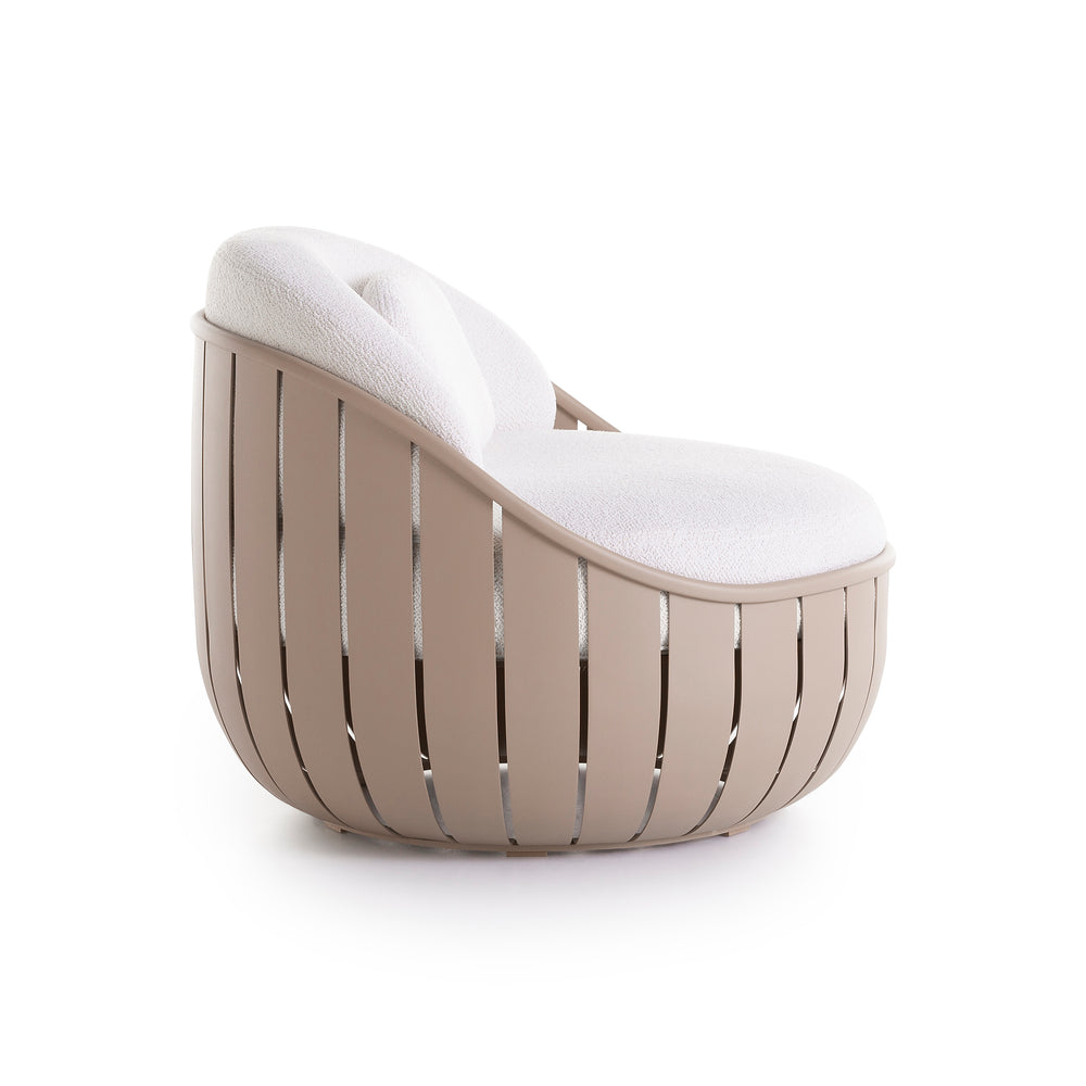Arena Outdoor Lounge Chair