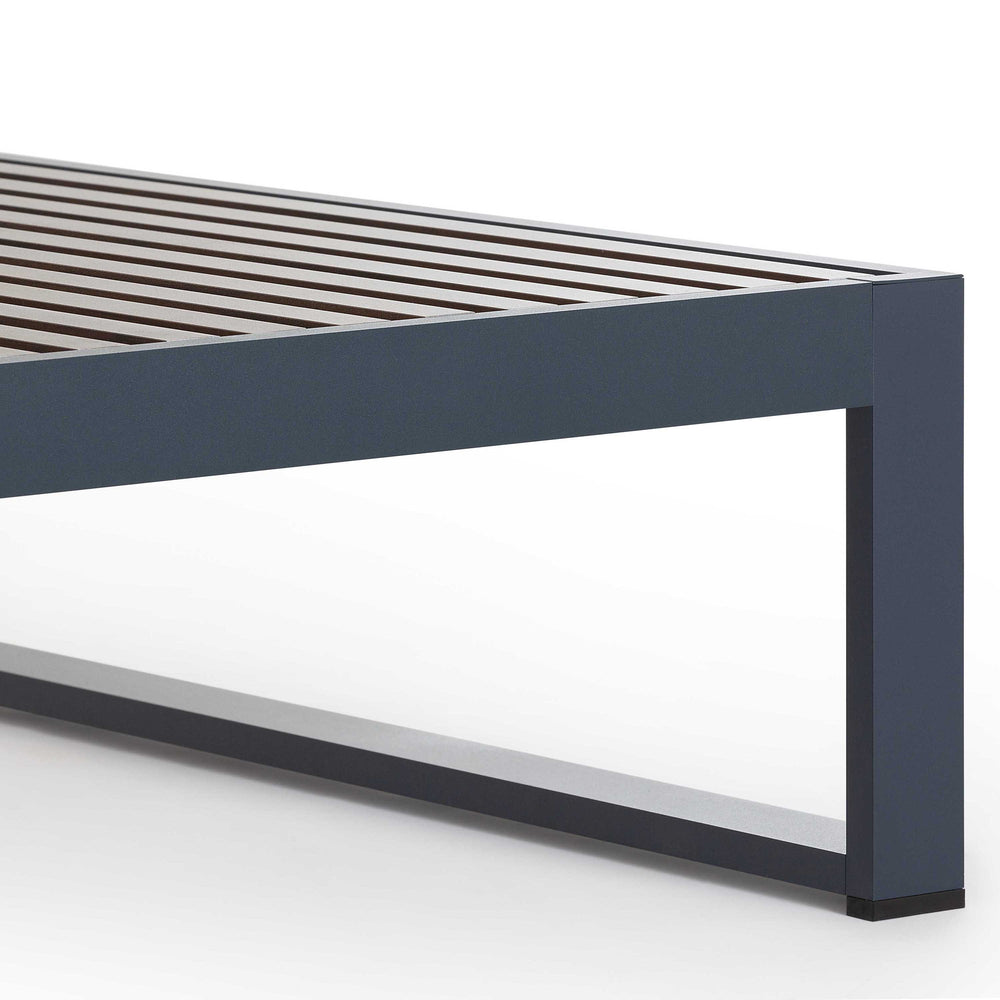 DNA Outdoor Coffee Table