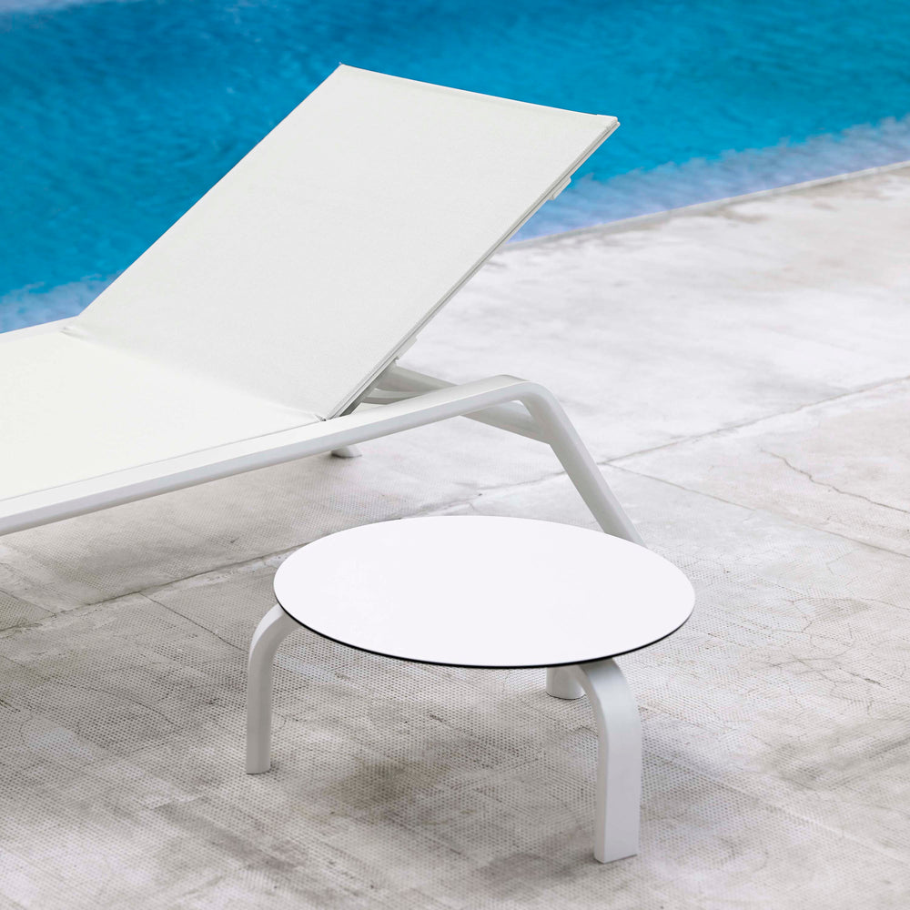 Stack Outdoor Chaiselongue Side Table