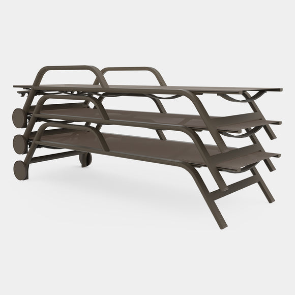 Stack Outdoor Chaiselongue with Arms and Wheels