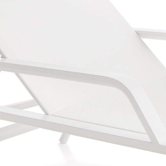 Stack Outdoor Chaiselongue with Arms and Wheels