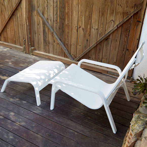 Stack Outdoor High Back Lounge Chair