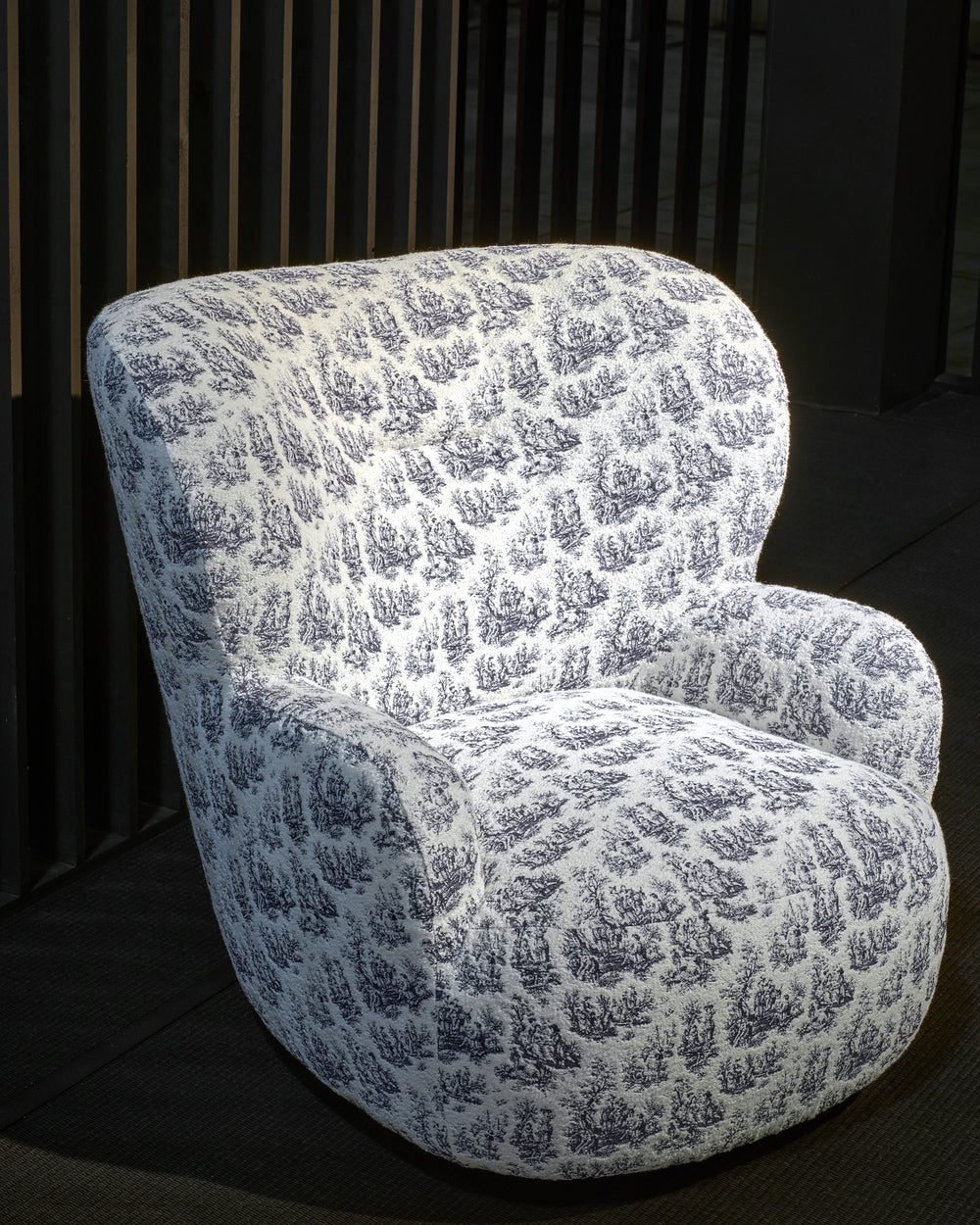 Loll 09 Lounge Chair