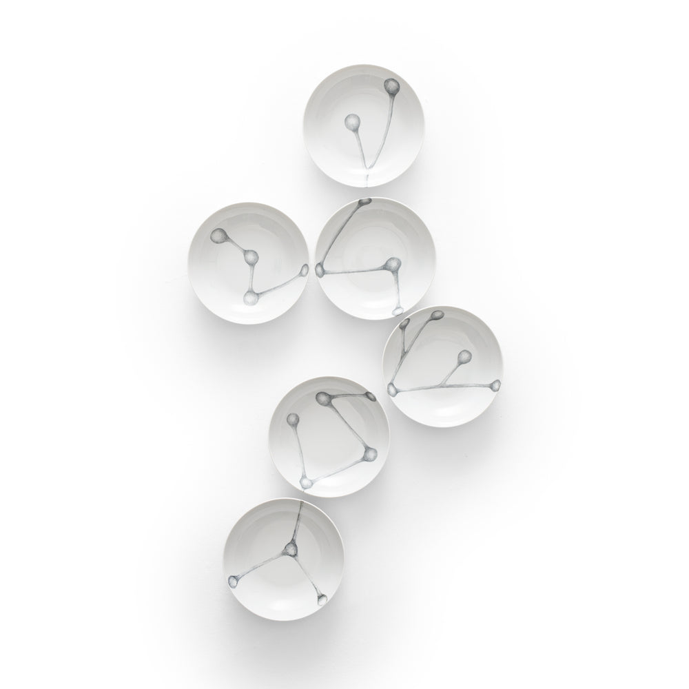 Floema 18-Piece Porcelain Dinner Set