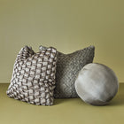 Ronde Throw Pillow