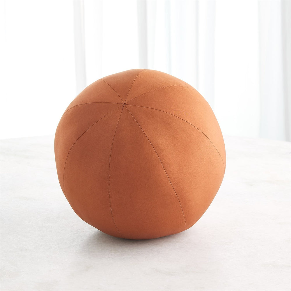 Ronde Throw Pillow