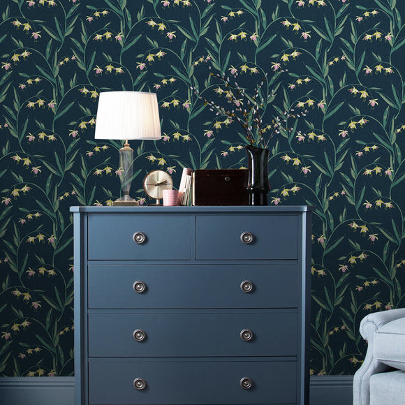Laura Ashley Laura Ashley Fulwell Fuchsia Midnight Seaspray  Wallpaper