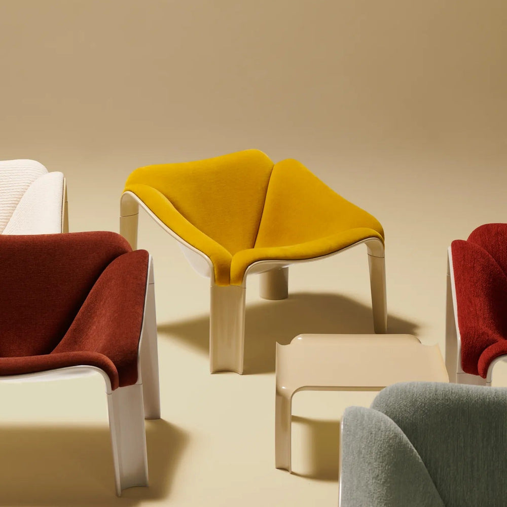 F300 Front Upholstered Lounge Chair