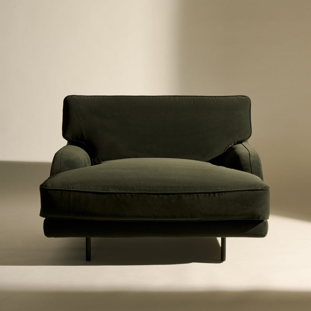 Flaneur Lounge Chair