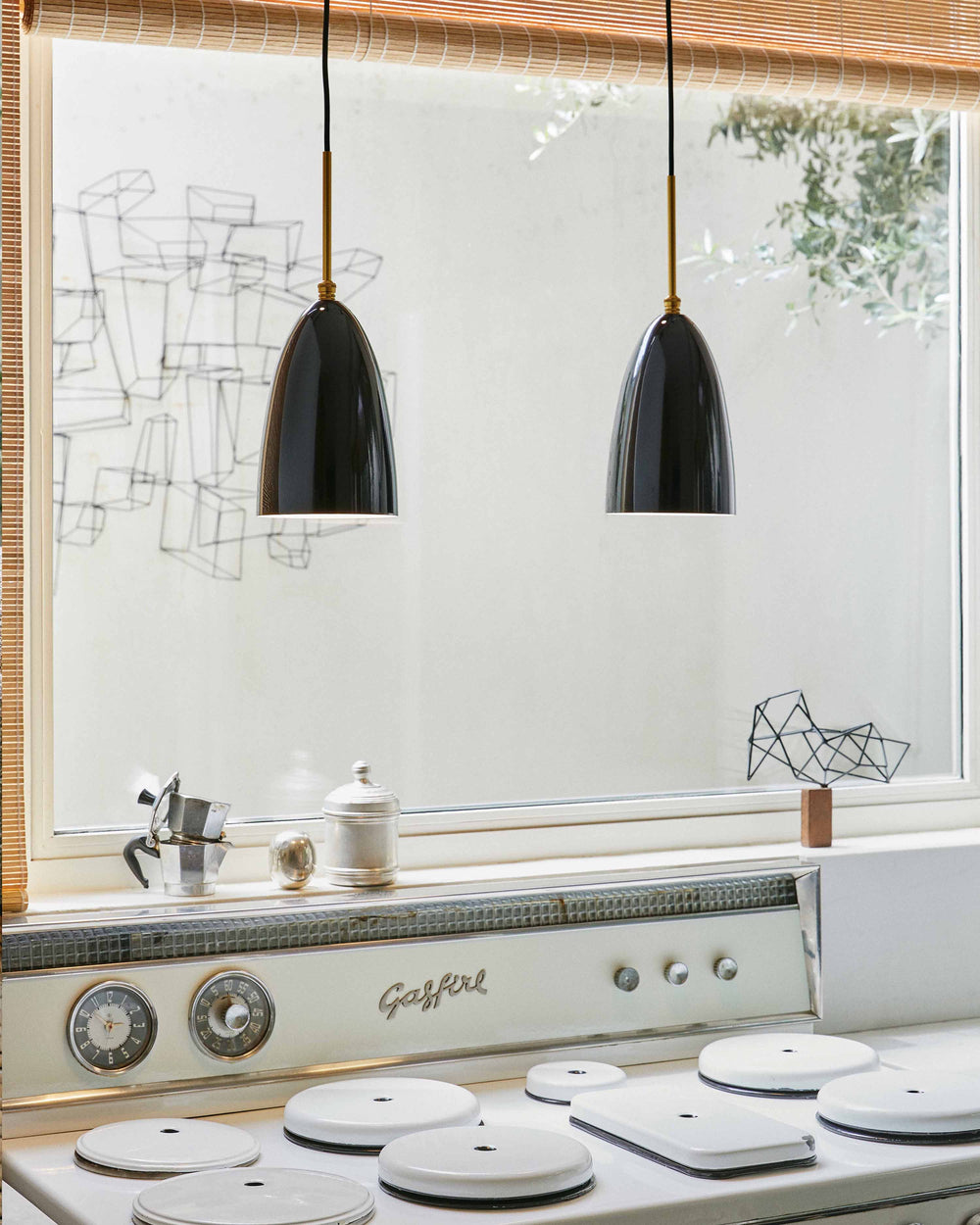 Grashoppa Pendant Light