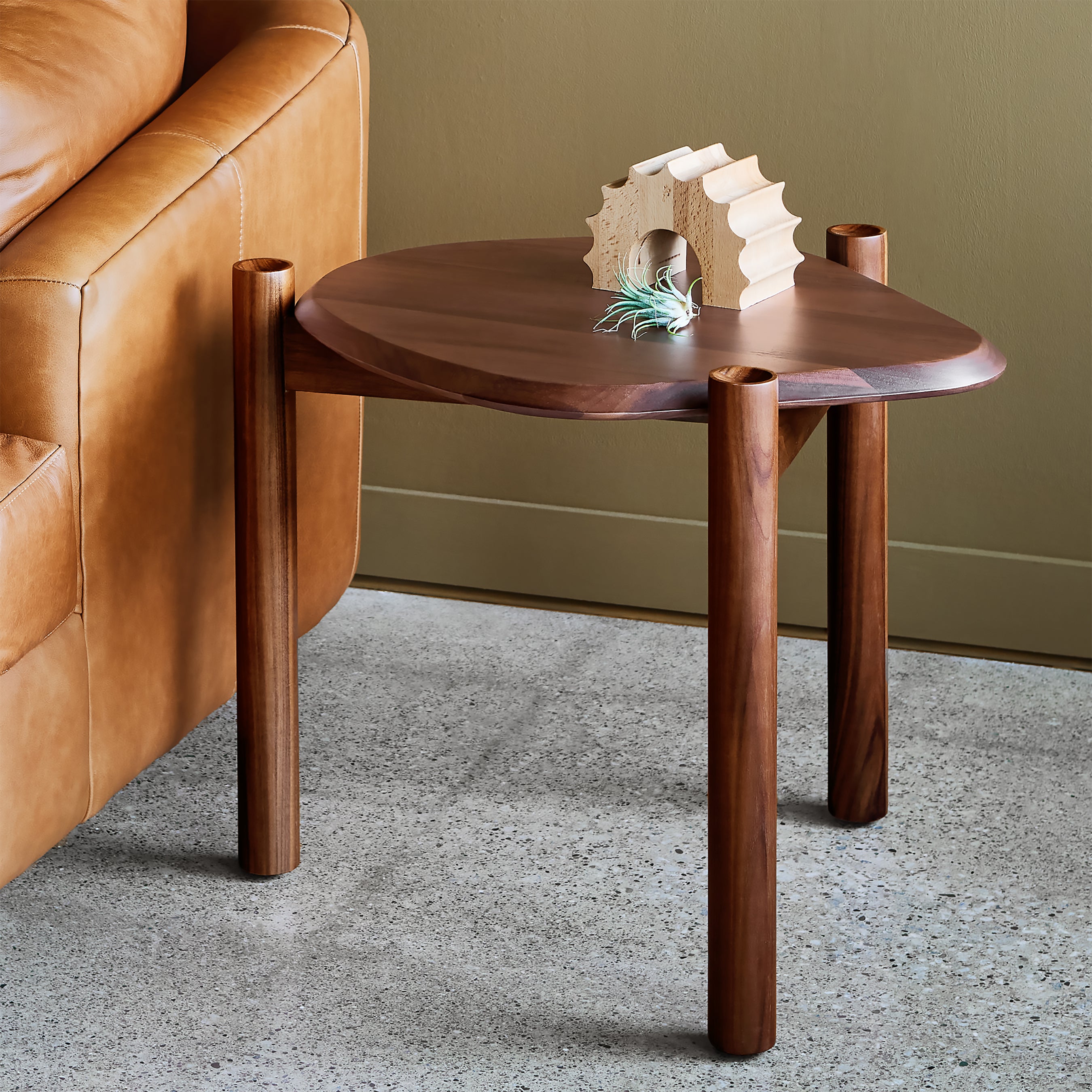 GUS Monarch End Table - Thumbnail 2