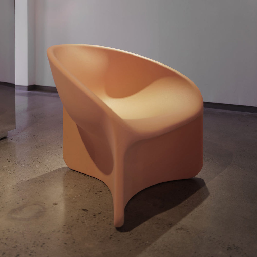 Bluff Lounge Chair