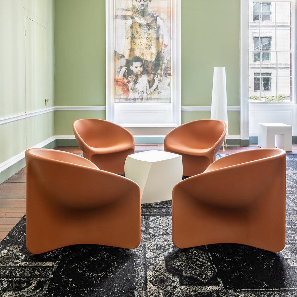 Bluff Lounge Chair