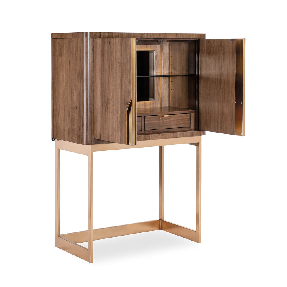 Eleana Bar on Stand