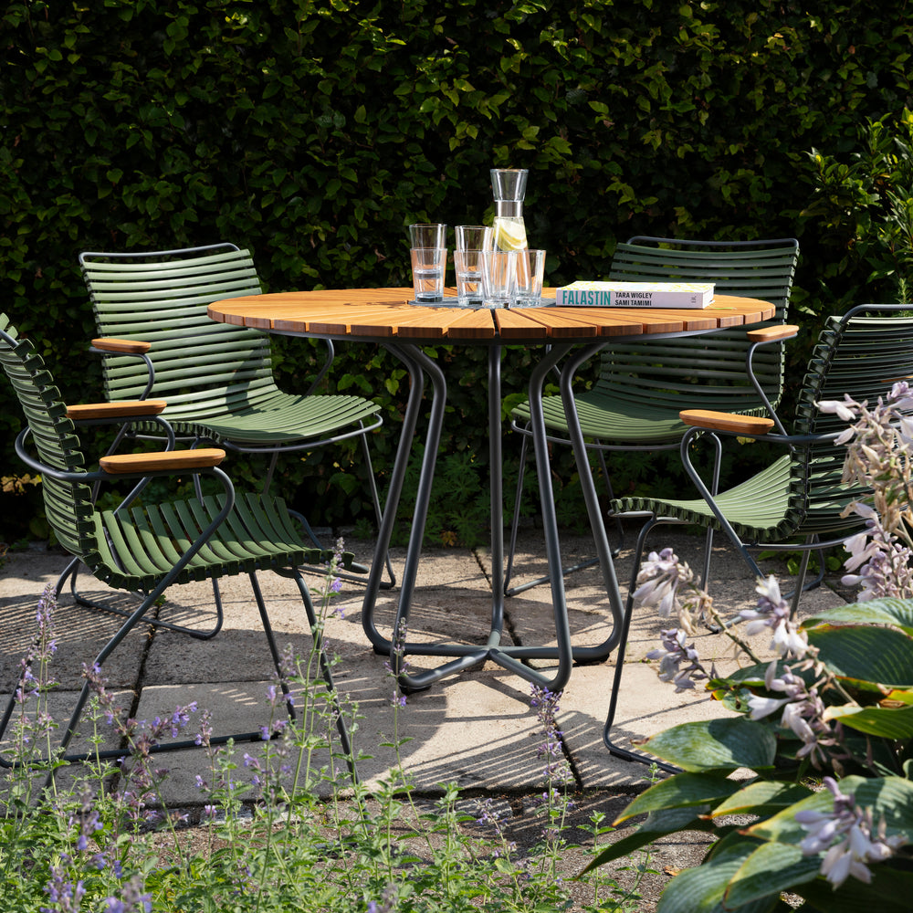 Circle Outdoor Dining Table