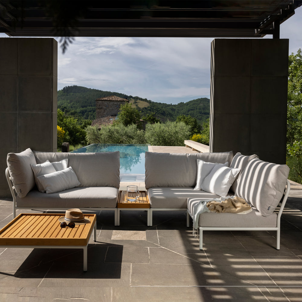 Level 2 Outdoor Corner Sofa