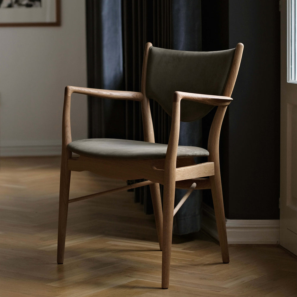 46 Armchair
