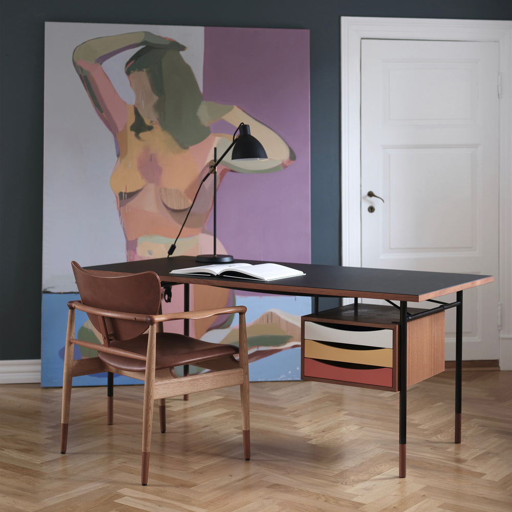 Nyhavn Desk with Tray Unit