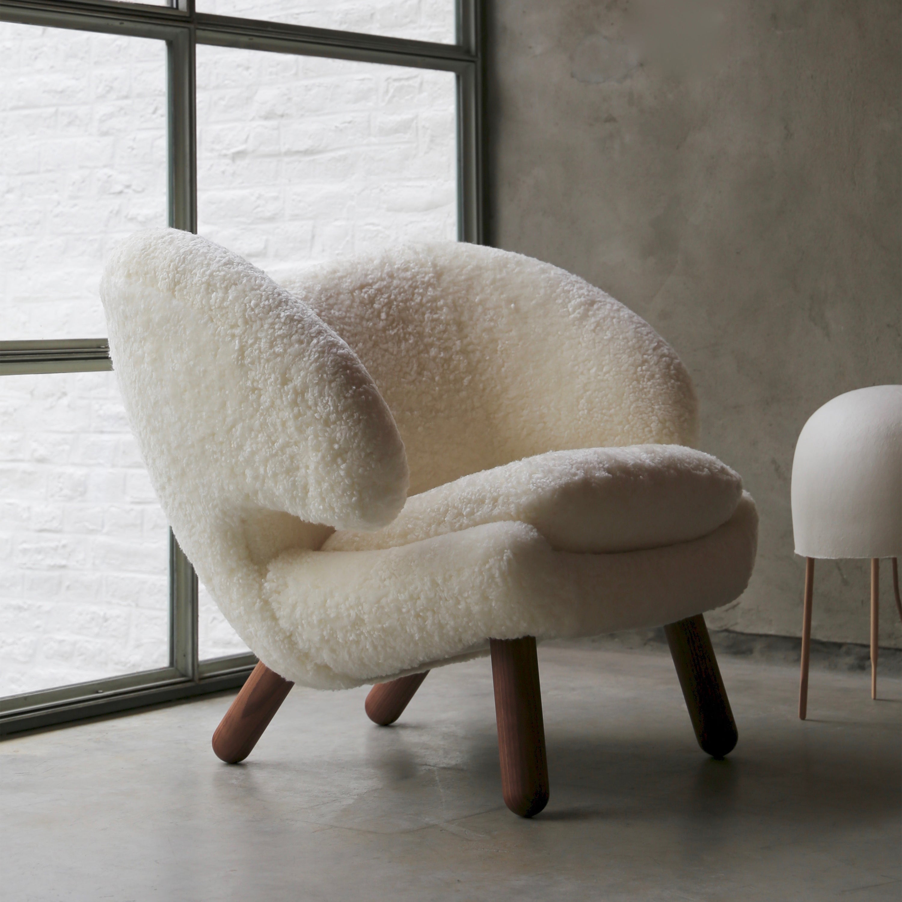 House of Finn Juhl Pelican Sheepskin Lounge Chair - 2Modern