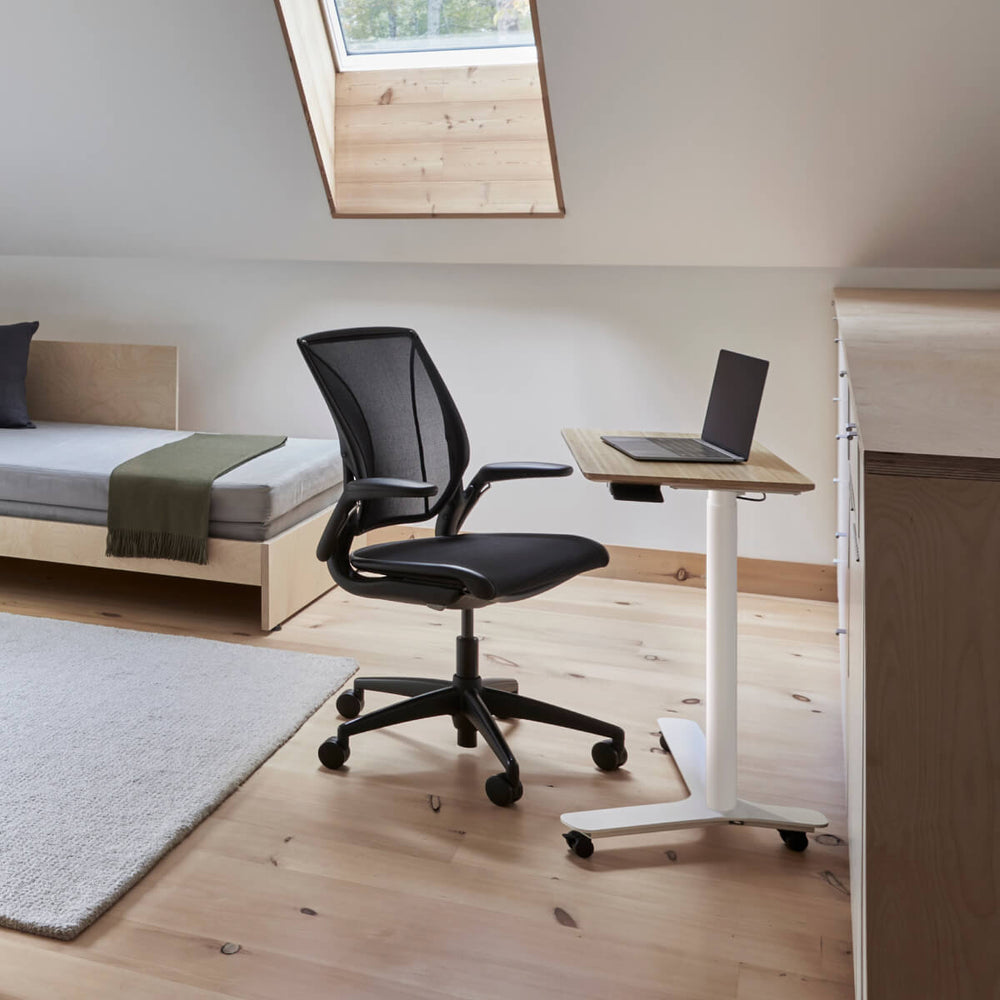 World LM Upholstered Task Chair