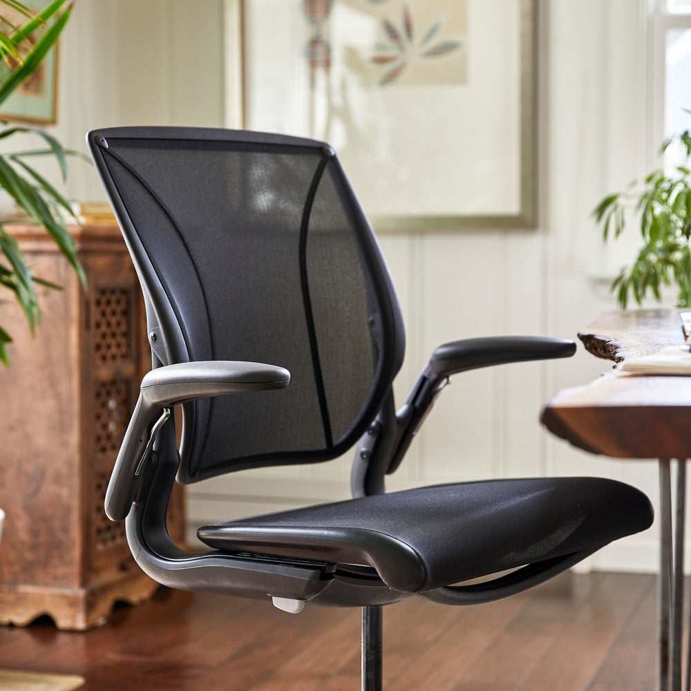 World LM Upholstered Task Chair