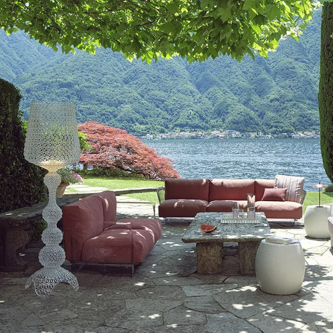 Kabuki LED Outdoor Floor Lamp