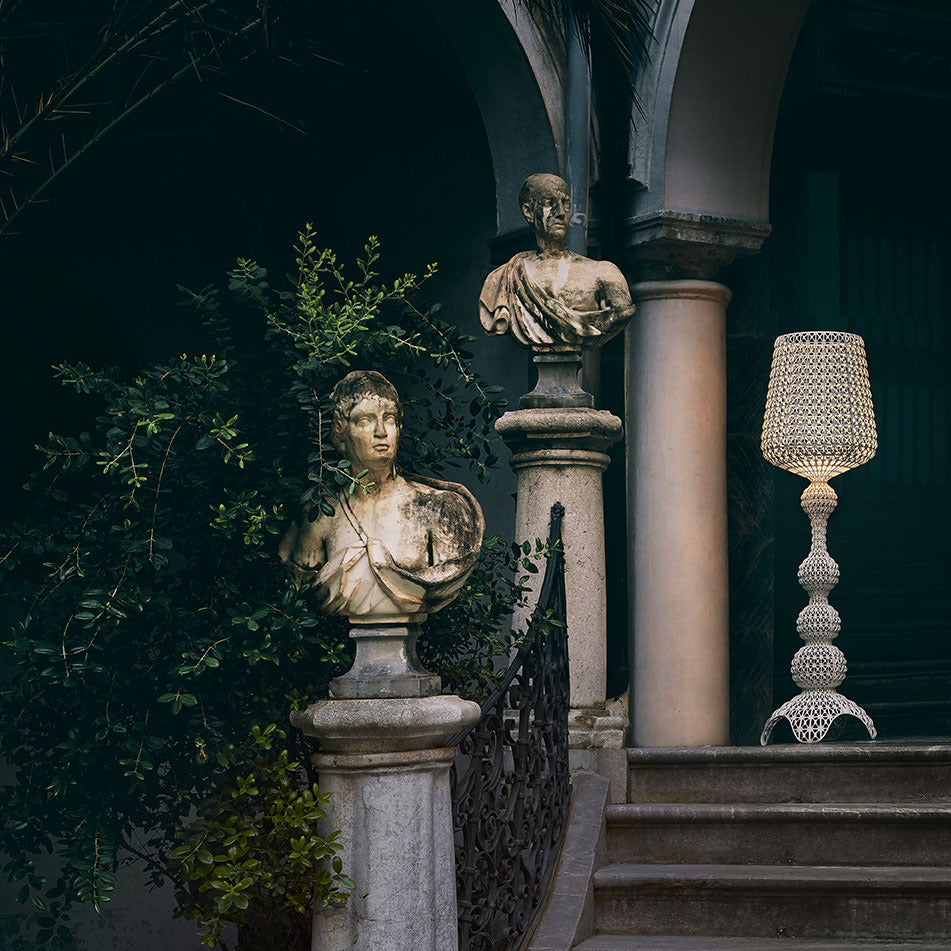 Kabuki LED Outdoor Floor Lamp