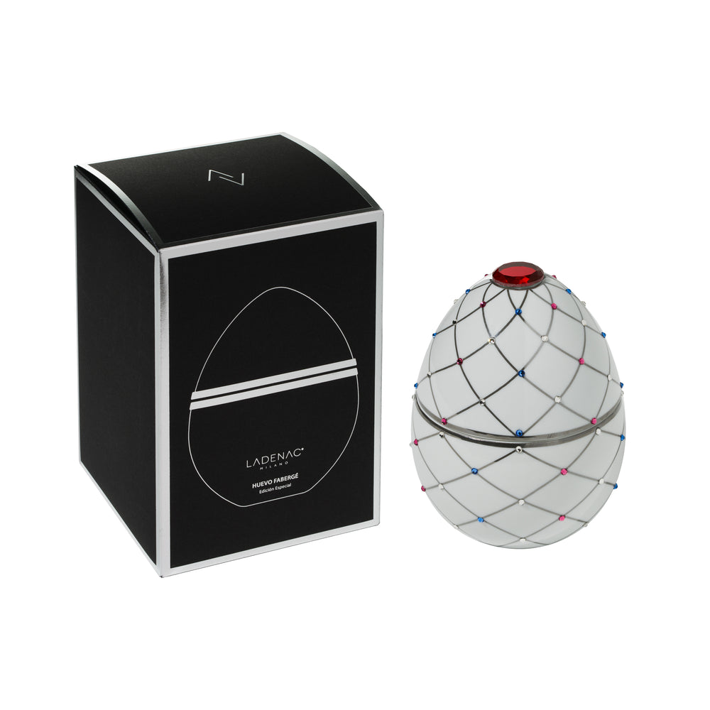 Bois de Roussie Diamond Egg Candle